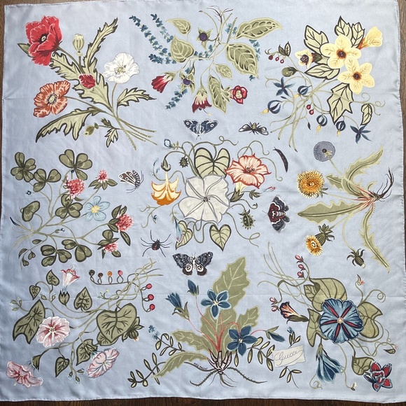 New Gucci Scarf Flora Print Kris Knight Blue Silk Wrap with Gucci Gift Box - Picture 7 of 13